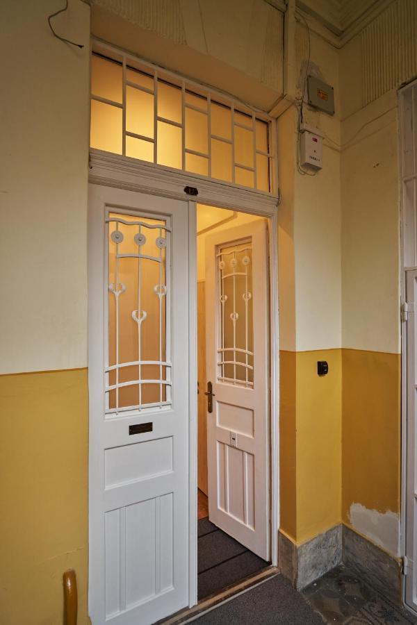 בודפשט Nanirol Apartment At Gellert Bath מראה חיצוני תמונה