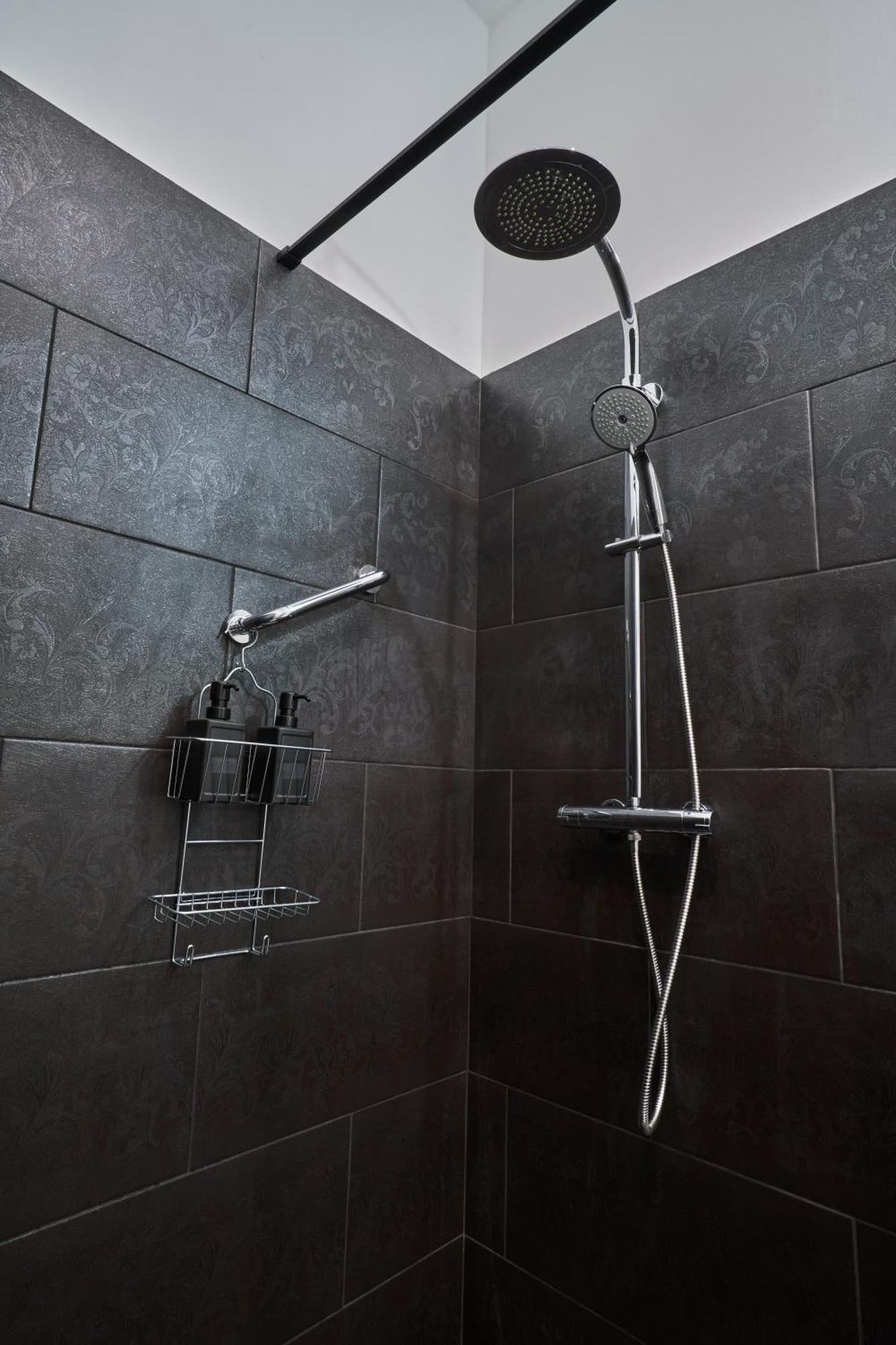 בודפשט Nanirol Apartment At Gellert Bath מראה חיצוני תמונה